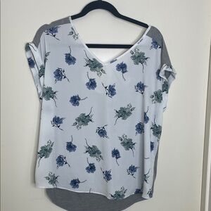 Women's White Floral V-Neck Blouse with Gray Trim XL